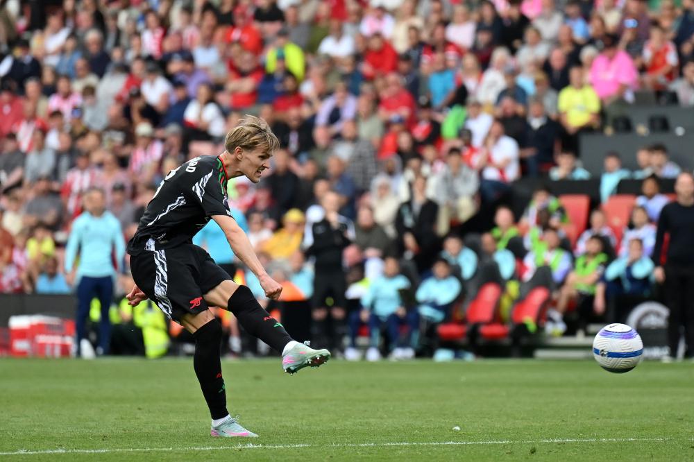 八连败排名被韩国反超！2025世界男排联赛中国0：3保加利亚HL